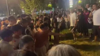 山东济南章丘世茂 小孩是偷的 还是她自己的