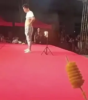 这是高手，屁股喷火