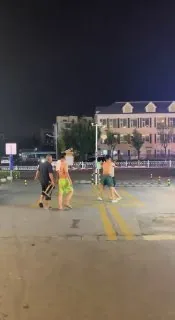山东日照，绿裤衩这个小子欠揍拉偏架！